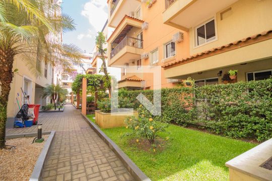 Área comum de apartamento para alugar com 2 quartos, 75m² em Taquara, Rio de Janeiro