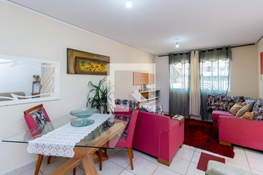 Sala de casa à venda com 3 quartos, 110m² em Vila Rio Branco, São Paulo