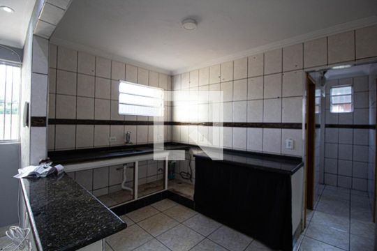 Cozinha de apartamento para alugar com 2 quartos, 55m² em Conjunto Residencial José Bonifácio, São Paulo