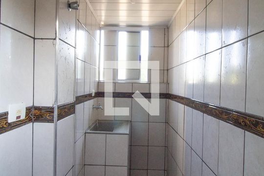 Área de Serviço de apartamento para alugar com 2 quartos, 55m² em Conjunto Residencial José Bonifácio, São Paulo