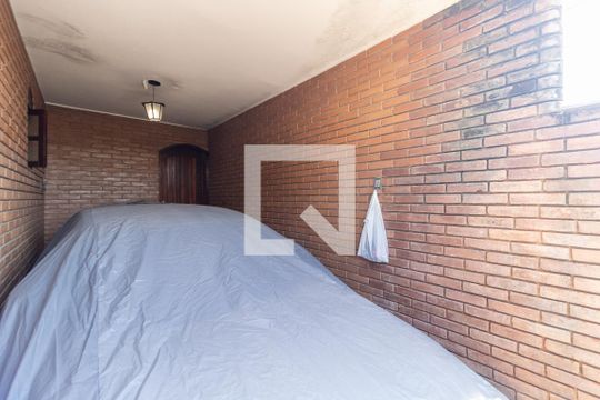 Garagem de casa à venda com 3 quartos, 120m² em Vila da Saúde, São Paulo