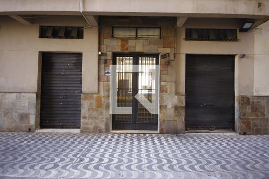 Frente do prédio de kitnet/studio para alugar com 1 quarto, 33m² em Liberdade, São Paulo