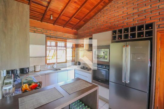 Cozinha de casa à venda com 4 quartos, 214m² em Arroio da Manteiga, São Leopoldo