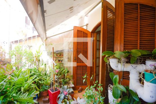 Jardim de apartamento à venda com 4 quartos, 193m² em Menino Deus, Porto Alegre
