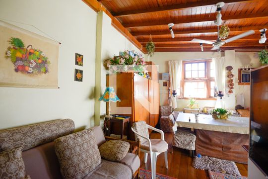 Cozinha de apartamento à venda com 4 quartos, 193m² em Menino Deus, Porto Alegre