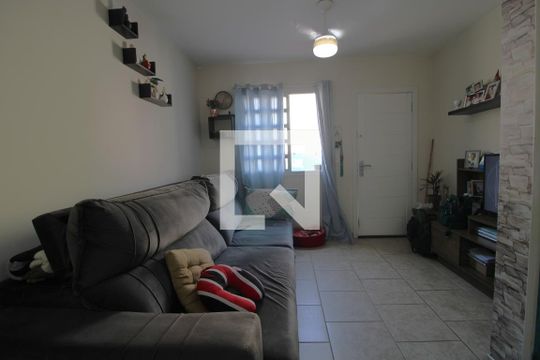 Sala de casa de condomínio à venda com 3 quartos, 101m² em Vila Campo Grande, São Paulo