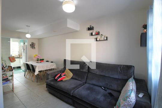 Sala de casa de condomínio à venda com 3 quartos, 101m² em Vila Campo Grande, São Paulo