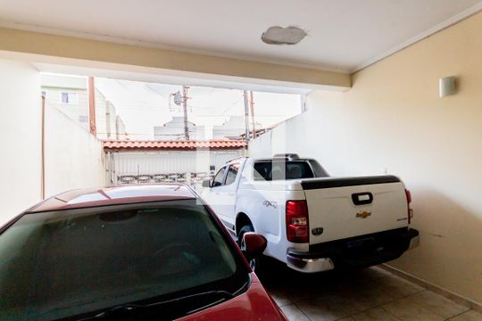 Garagem de casa à venda com 5 quartos, 300m² em Parque das Nações, Santo André
