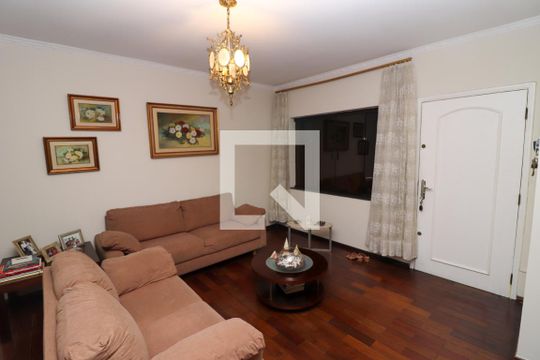 Sala de TV de casa à venda com 4 quartos, 200m² em Tatuapé, São Paulo