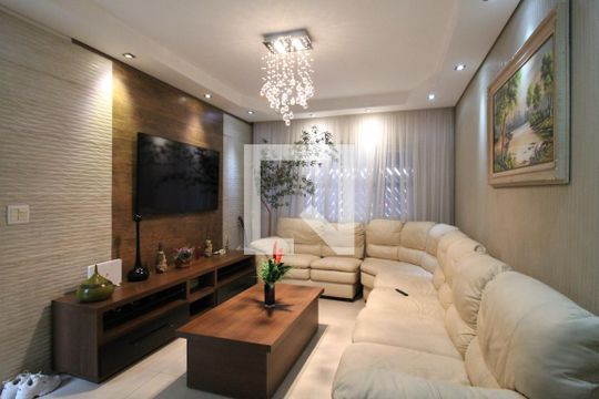 Sala   de casa para alugar com 4 quartos, 200m² em Parque Boturussu, São Paulo