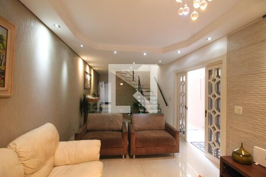 Sala   de casa para alugar com 4 quartos, 200m² em Parque Boturussu, São Paulo