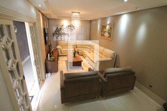 Sala   de casa para alugar com 4 quartos, 200m² em Parque Boturussu, São Paulo