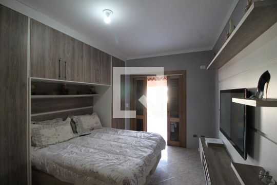 Quarto Suíte 1 de casa para alugar com 4 quartos, 200m² em Parque Boturussu, São Paulo