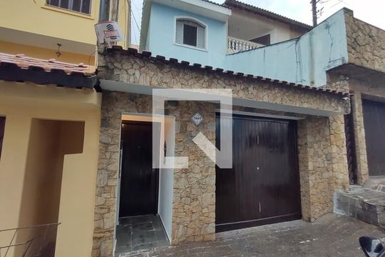 Fachada de casa à venda com 5 quartos, 320m² em Campestre, Santo André