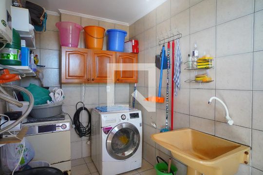Área de Serviço de casa para alugar com 4 quartos, 840m² em Santa Maria Goretti, Porto Alegre