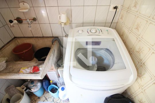 Lavanderia de casa à venda com 3 quartos, 183m² em Jardim Portugal, São Bernardo do Campo