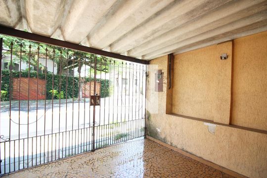 Garagem de casa à venda com 3 quartos, 183m² em Jardim Portugal, São Bernardo do Campo