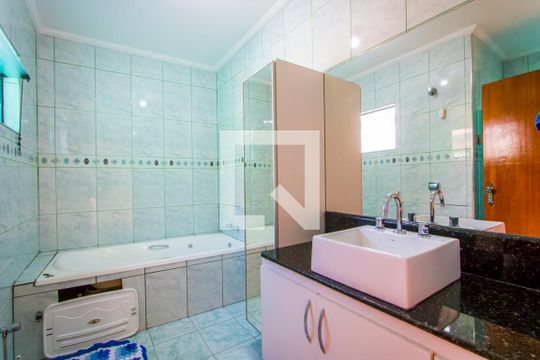 Banheiro do quarto 1 de casa à venda com 3 quartos, 262m² em Vila Progresso, Santo André