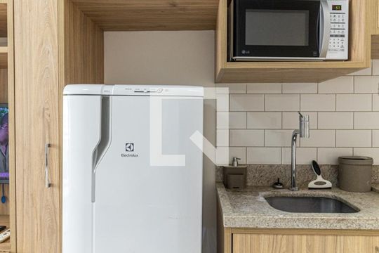 Cozinha - Geladeira de kitnet/studio à venda com 1 quarto, 23m² em Centro Histórico de São Paulo, São Paulo