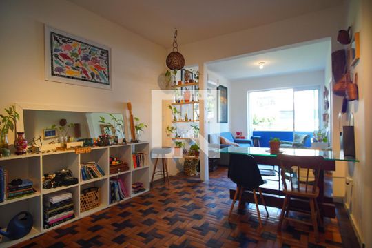 Apartamento para alugar com 2 quartos, 100m² em Rio Branco, Porto Alegre