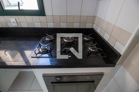 Detalhe da cozinha de apartamento à venda com 2 quartos, 96m² em Alphaville Industrial, Barueri