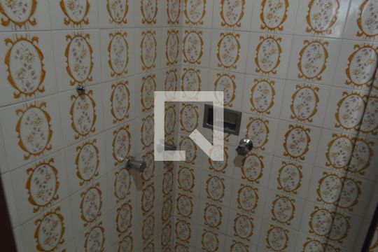 Banheiro da Suíte de casa de condomínio à venda com 5 quartos, 308m² em Pechincha, Rio de Janeiro