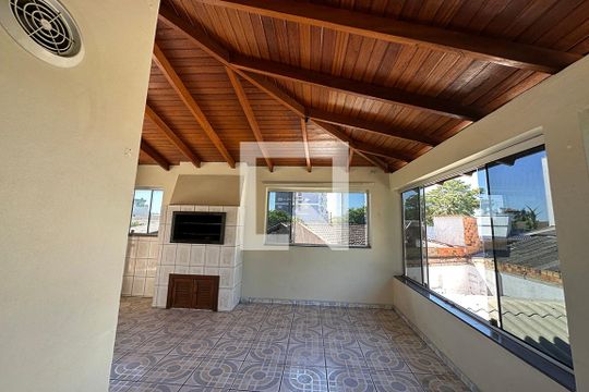 Churrasqueira de casa para alugar com 3 quartos, 190m² em Scharlau, São Leopoldo