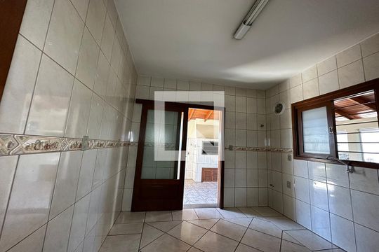 Cozinha de casa para alugar com 3 quartos, 190m² em Scharlau, São Leopoldo