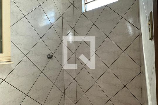Banheiro Externo de casa para alugar com 3 quartos, 190m² em Scharlau, São Leopoldo