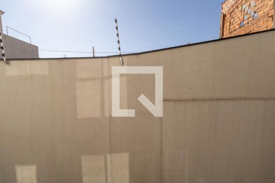 Vista Quarto de apartamento para alugar com 1 quarto, 30m² em Vila Guilhermina, São Paulo