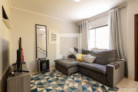 Sala de casa de condomínio à venda com 2 quartos, 58m² em Chácara Seis de Outubro, São Paulo