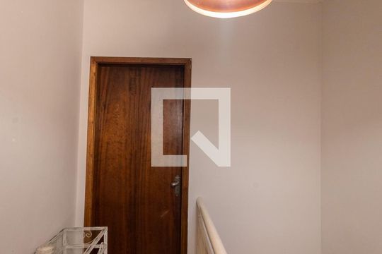 Hall Quartos de casa de condomínio à venda com 2 quartos, 58m² em Chácara Seis de Outubro, São Paulo