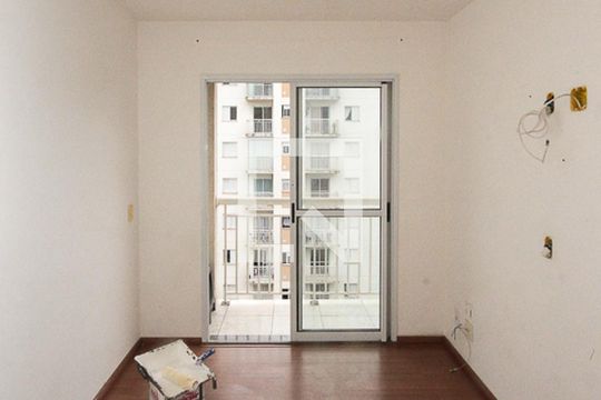 Sala de apartamento para alugar com 2 quartos, 45m² em Jardim Colonial, São Paulo