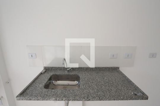Cozinha de apartamento à venda com 1 quarto, 29m² em Vila Guilhermina, São Paulo