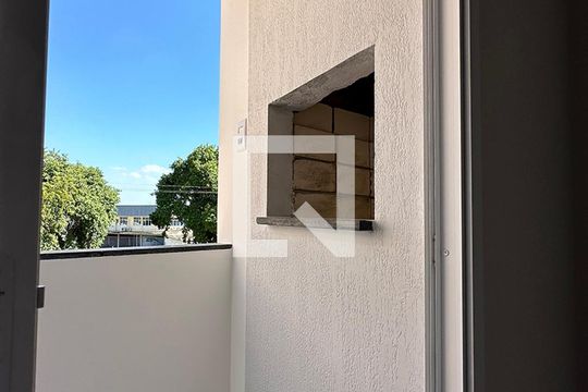 Sacada de apartamento à venda com 2 quartos, 57m² em Scharlau, São Leopoldo
