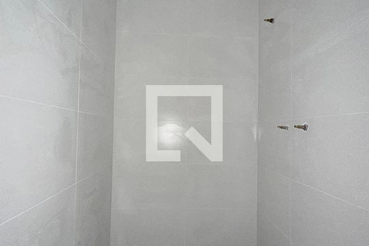 Banheiro de apartamento à venda com 2 quartos, 57m² em Scharlau, São Leopoldo