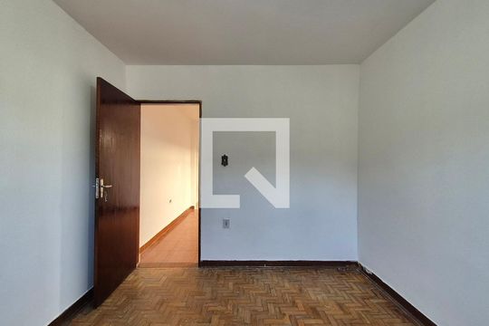 Quarto  de casa para alugar com 2 quartos, 99m² em Vila Valparaiso, Santo André