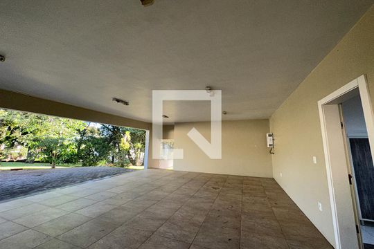 Garagem de casa à venda com 4 quartos, 300m² em Campestre, São Leopoldo