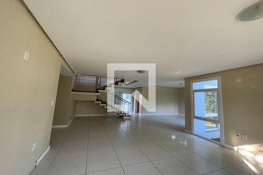 Sala 1 de casa à venda com 4 quartos, 300m² em Campestre, São Leopoldo