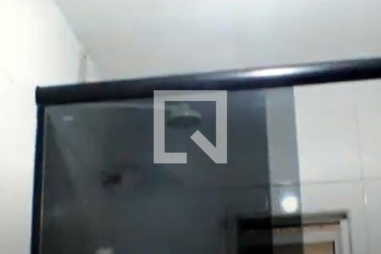 Banheiro de casa para alugar com 2 quartos, 120m² em São Cristóvão, Salvador