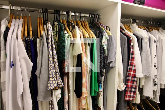 Closet da suíte 1 de apartamento para alugar com 2 quartos, 126m² em Recreio dos Bandeirantes, Rio de Janeiro