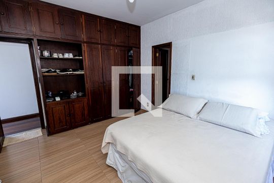 Quarto 4 / suíte de casa à venda com 4 quartos, 360m² em Santa Amelia, Belo Horizonte