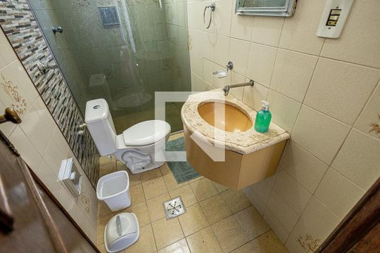 Banheiro Social de casa à venda com 4 quartos, 360m² em Santa Amelia, Belo Horizonte