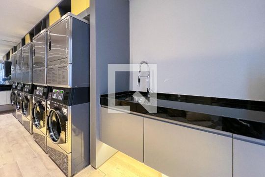 Lavanderia de apartamento para alugar com 1 quarto, 67m² em Indianópolis, São Paulo