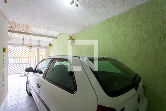 Garagem de casa à venda com 4 quartos, 160m² em Jardim Ocara, Santo André