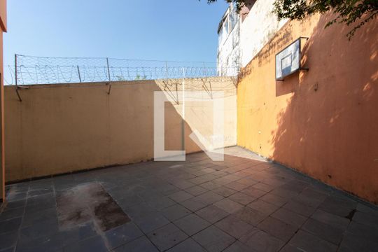 Quintal Fundos de casa à venda com 5 quartos, 276m² em Jardim Guapira, São Paulo