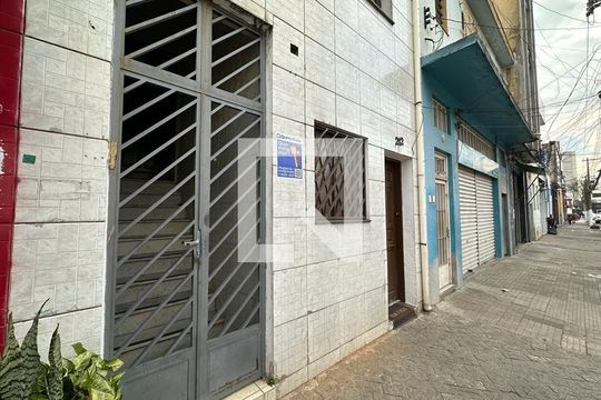 Entrada de casa para alugar com 4 quartos, 120m² em Brás, São Paulo