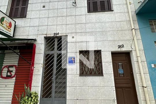 Fachada de casa para alugar com 4 quartos, 120m² em Brás, São Paulo