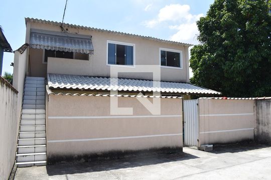 Fachada de casa para alugar com 3 quartos, 80m² em Campo Grande, Rio de Janeiro