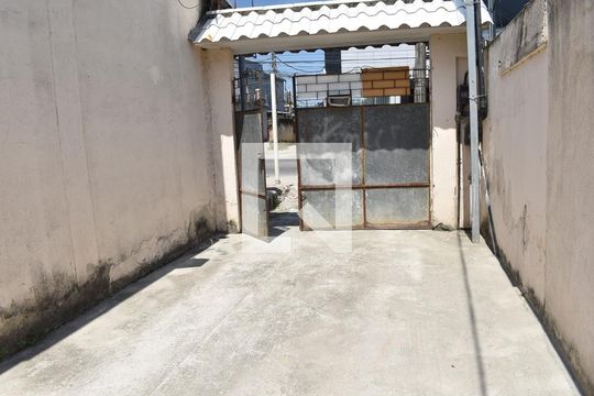 Garagem de casa para alugar com 3 quartos, 80m² em Campo Grande, Rio de Janeiro